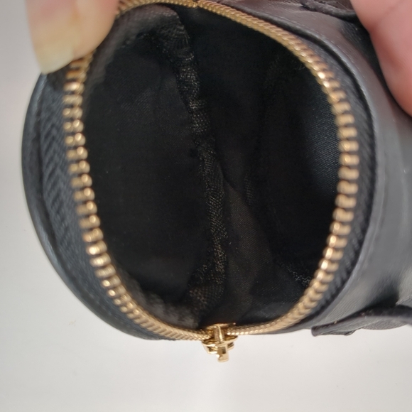 Bebe Los Angeles  Round Black Coin Purse Adjustable Strap - Picture 3 of 7